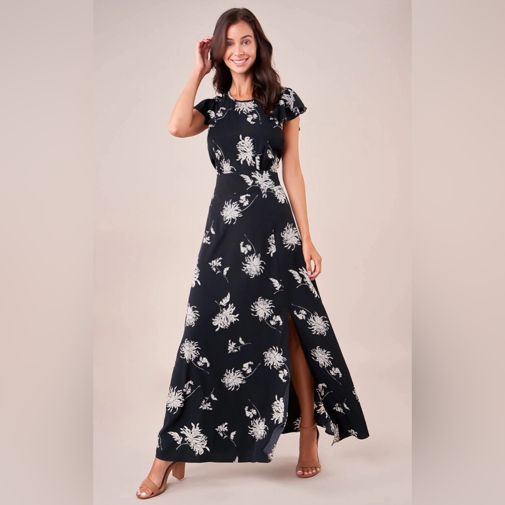 NWT. Open Back Floral Maxi Dress